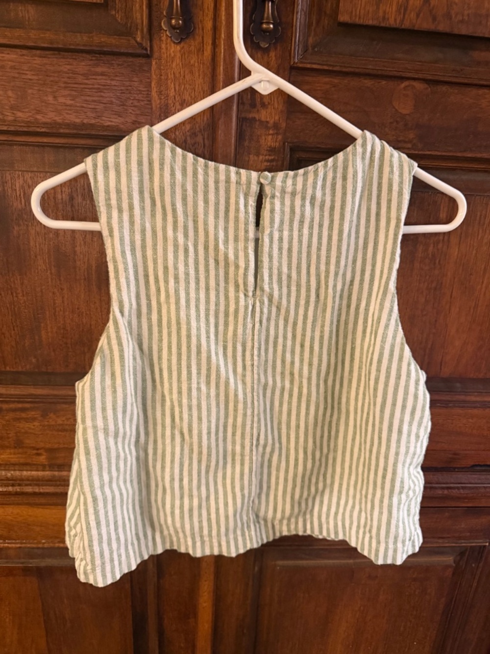 Abercrombie &Fitch green and white striped crop tank - Picture 3 of 3